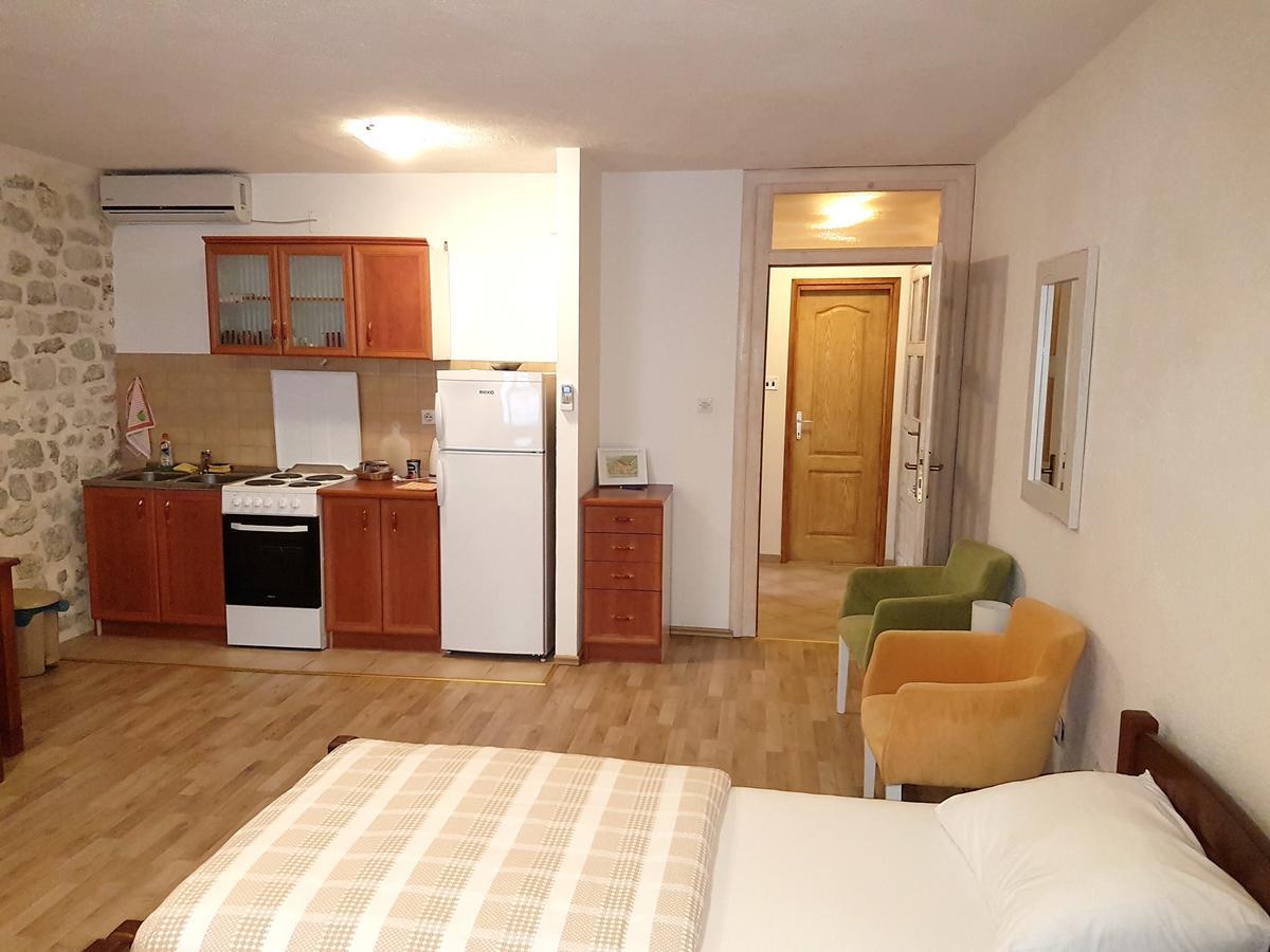 Apartments Historic Stone House Kotor Bagian luar foto