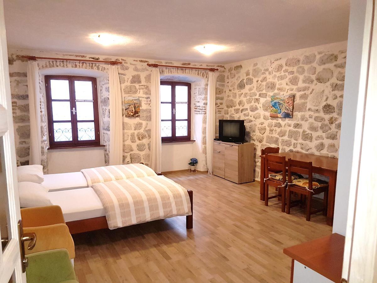 Apartments Historic Stone House Kotor Bagian luar foto